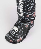 Venum x Tawanchay Kickboks Scheenbeschermers - Zwart/Wit