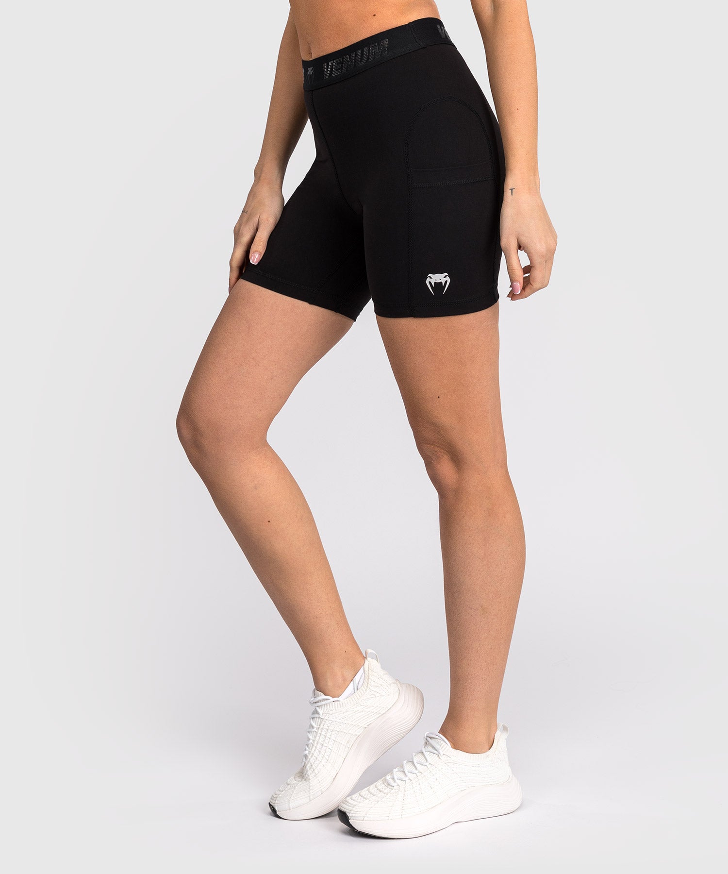 Venum Dames Shorts Elevate Long - Zwart