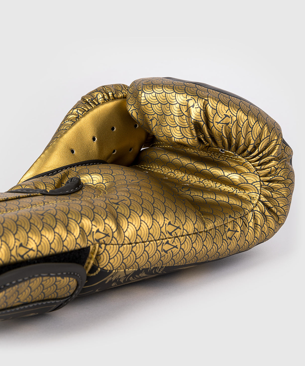 Venum x Assassin's Creed Shadows Bokshandschoenen - Zwart/Goud