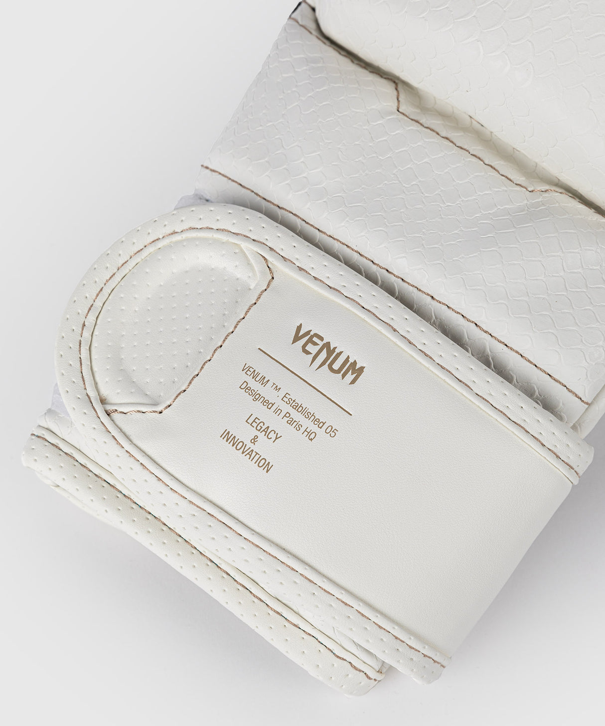 Venum MMA Handschoenen Sparring Impact Evo Scales - Ivoor Wit