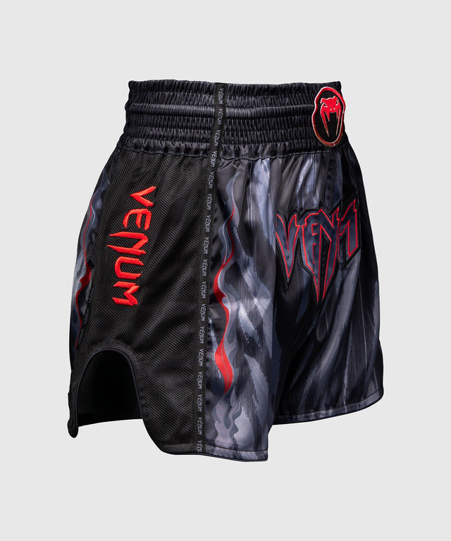 Pantaloni scurți Muay Thai Venum Demon – Negru/Gri