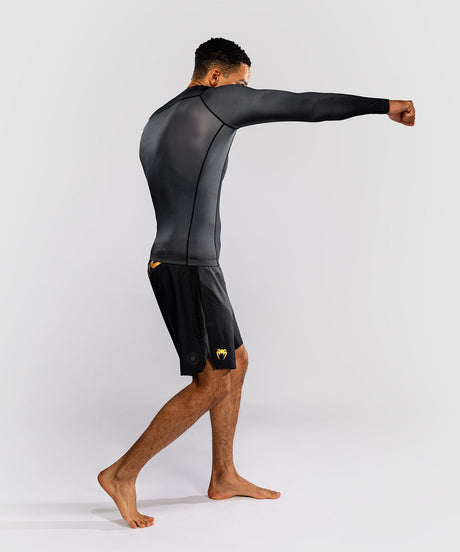 Rashguard Venum Attack Mâneci Lungi – Negru/Auriu