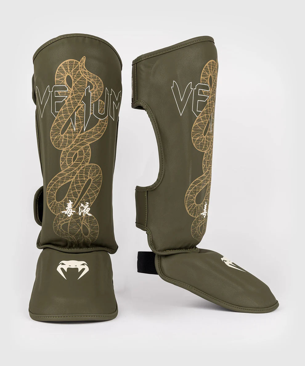FIGHTR® Scheenbeschermers - met perfecte pasvorm en ideale bekleding | Dikke scheenbescherming voor kickboksen, MMA, Muay Thai en andere vechtsporten FIGHTR® Scheenbeschermers - met perfecte pasvorm en ideale bekleding | Dikke scheenbescherming voor kickboksen, MMA, Muay Thai en andere vechtsporten