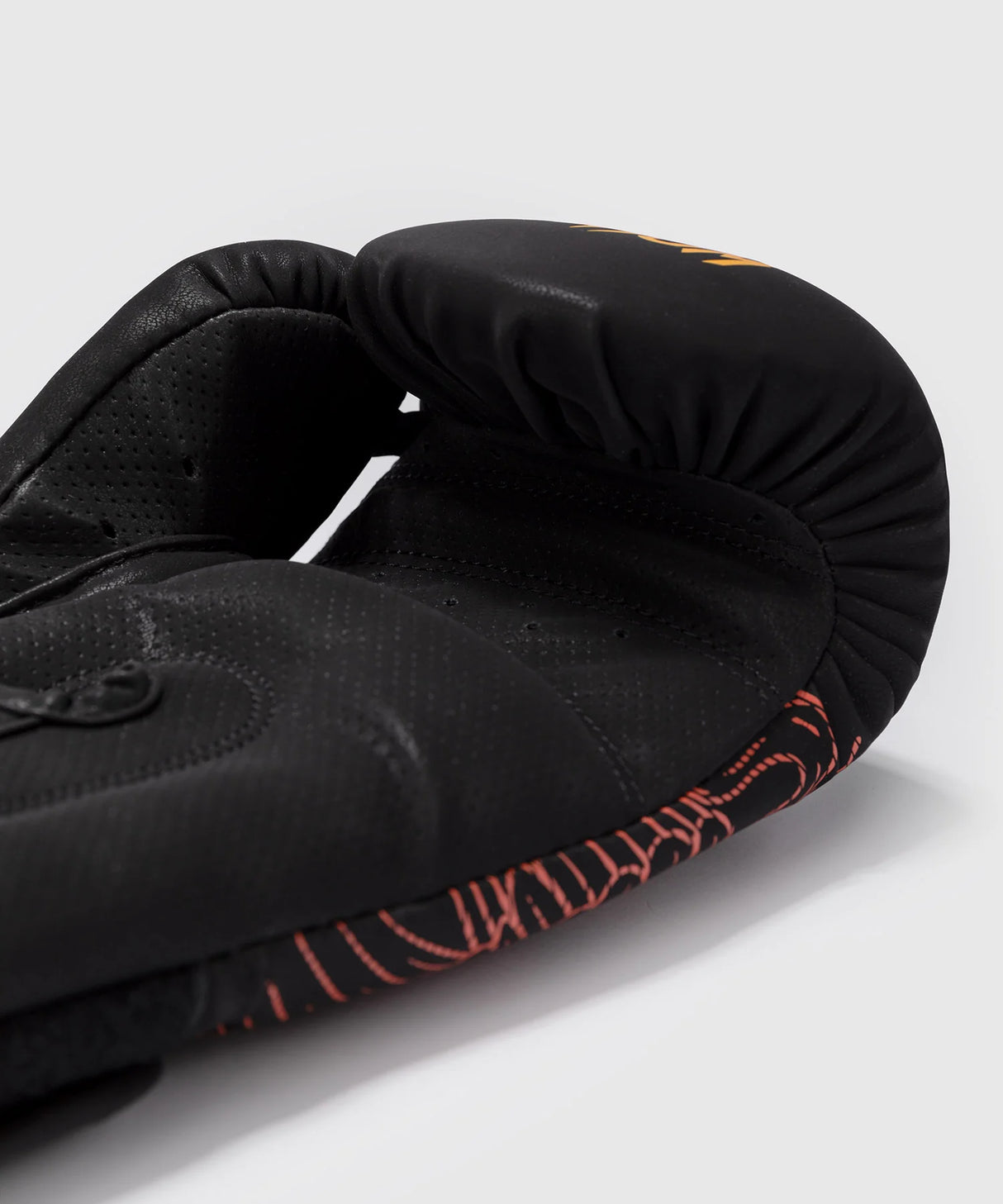 Venum Bokshandschoenen Quetzal Fury - Zwart/Rood
