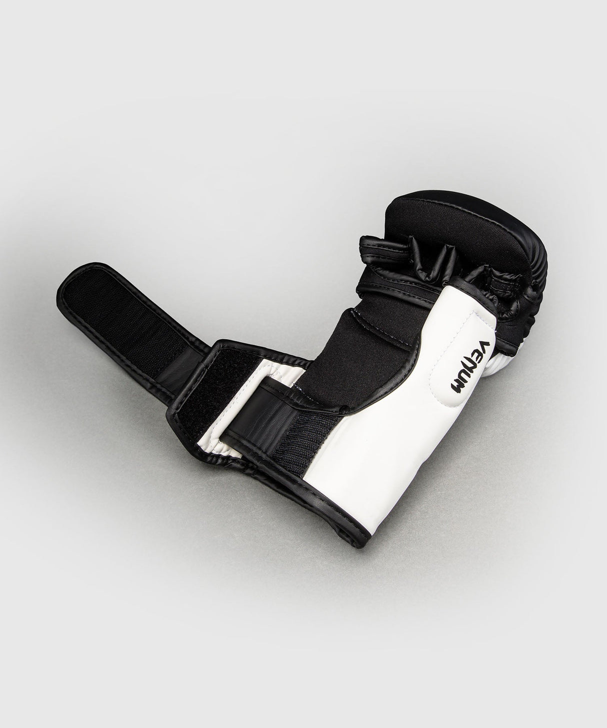 Venum MMA Handschoenen Attack 2.0 - Zwart/Wit