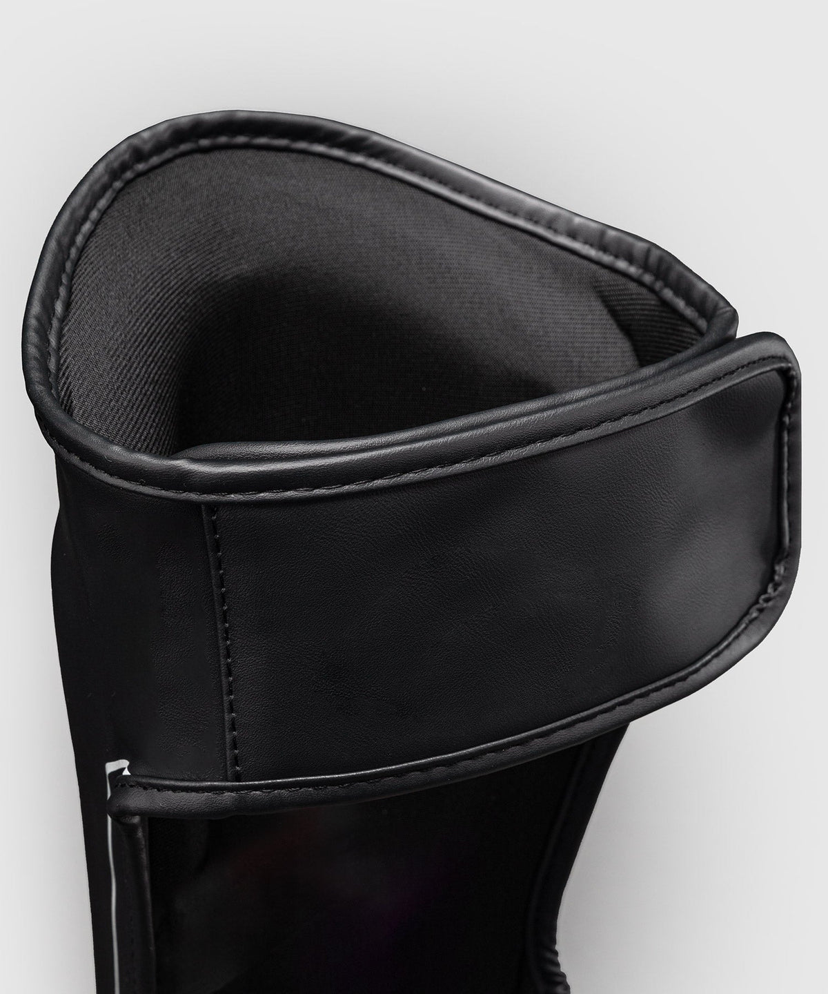 Venum Scheenbeschermers Stealth - Zwart/Wit
