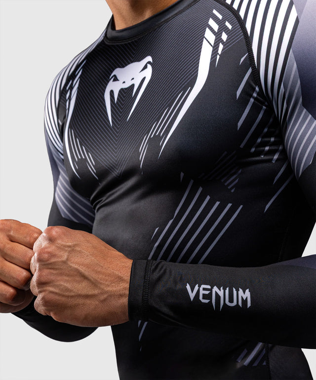 Rashguard Venum No-Gi 6.0 Mâneci Lungi – Negru/Alb