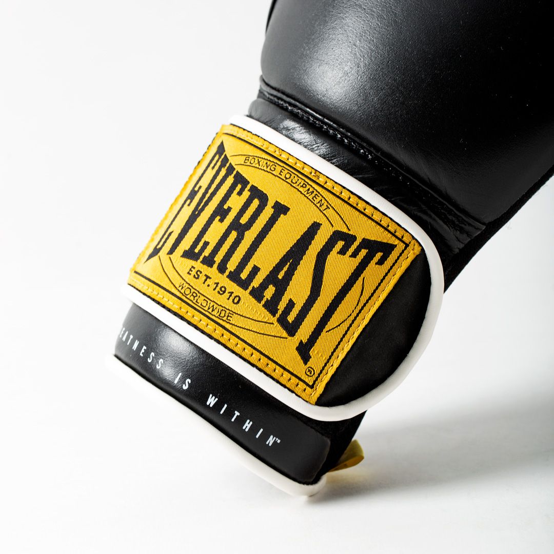 Everlast Boxing Gloves 1910 Classic - Black