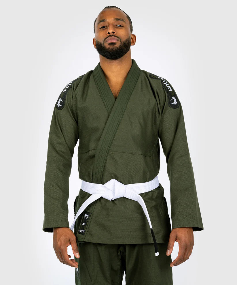 Venum BJJ Gi First - Kaki Groen - incl. witte band