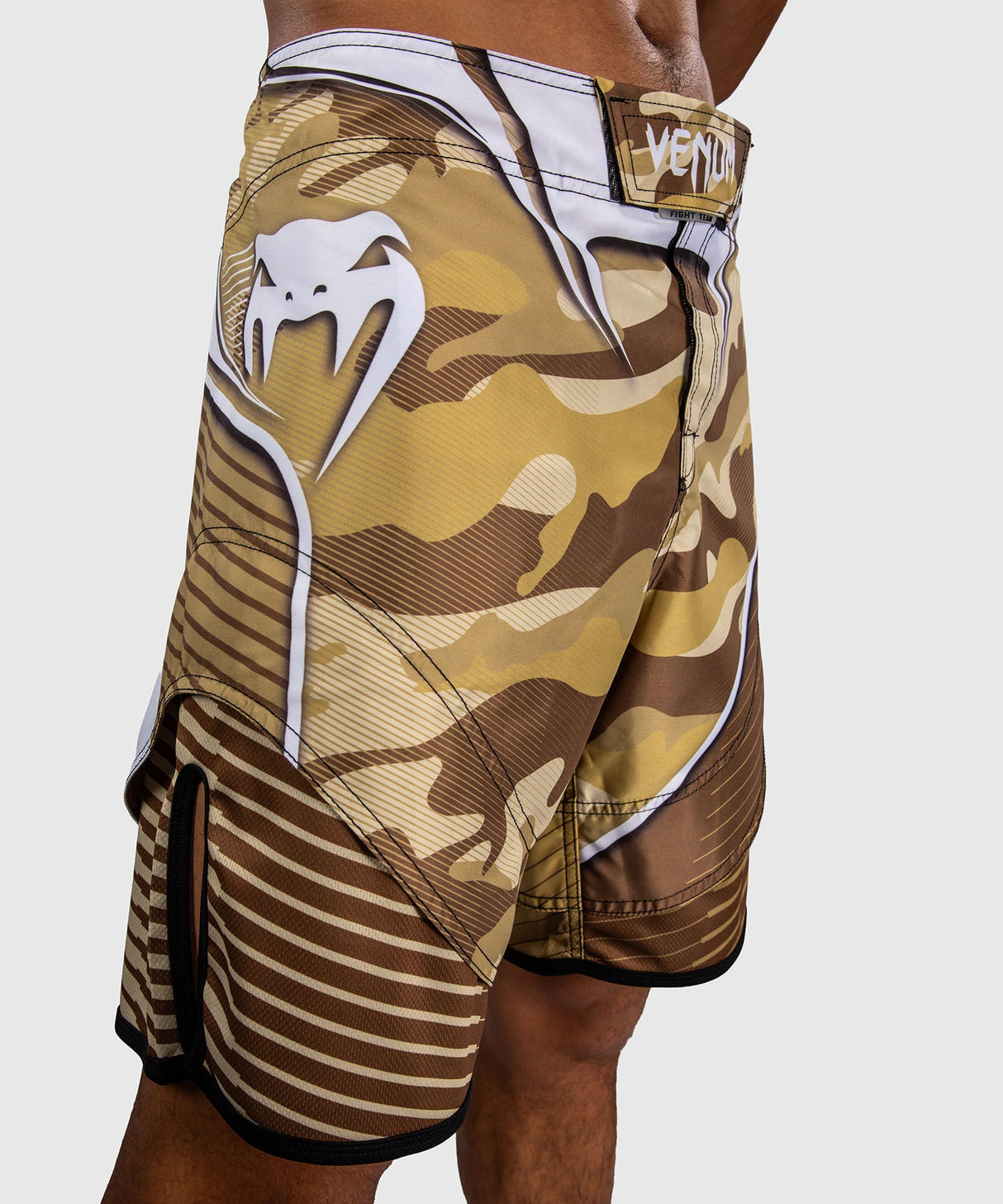Venum MMA Shorts Camo Hero - Lichtbeige/Bruin