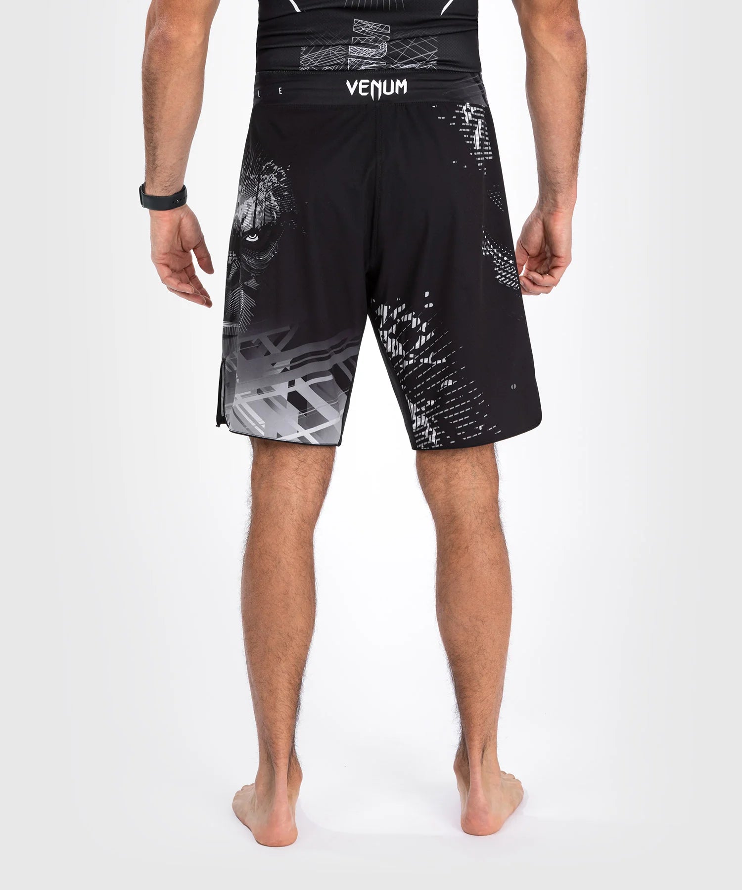 Pantaloni scurți MMA Venum Gorilla Jungle – Negru/Alb