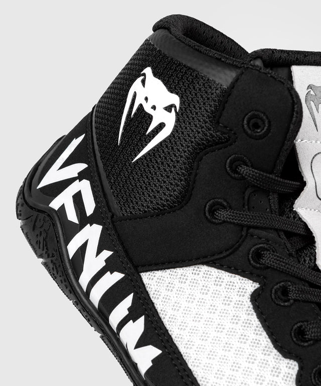 Buty zapaśnicze Venum Elite – Czarne/Białe