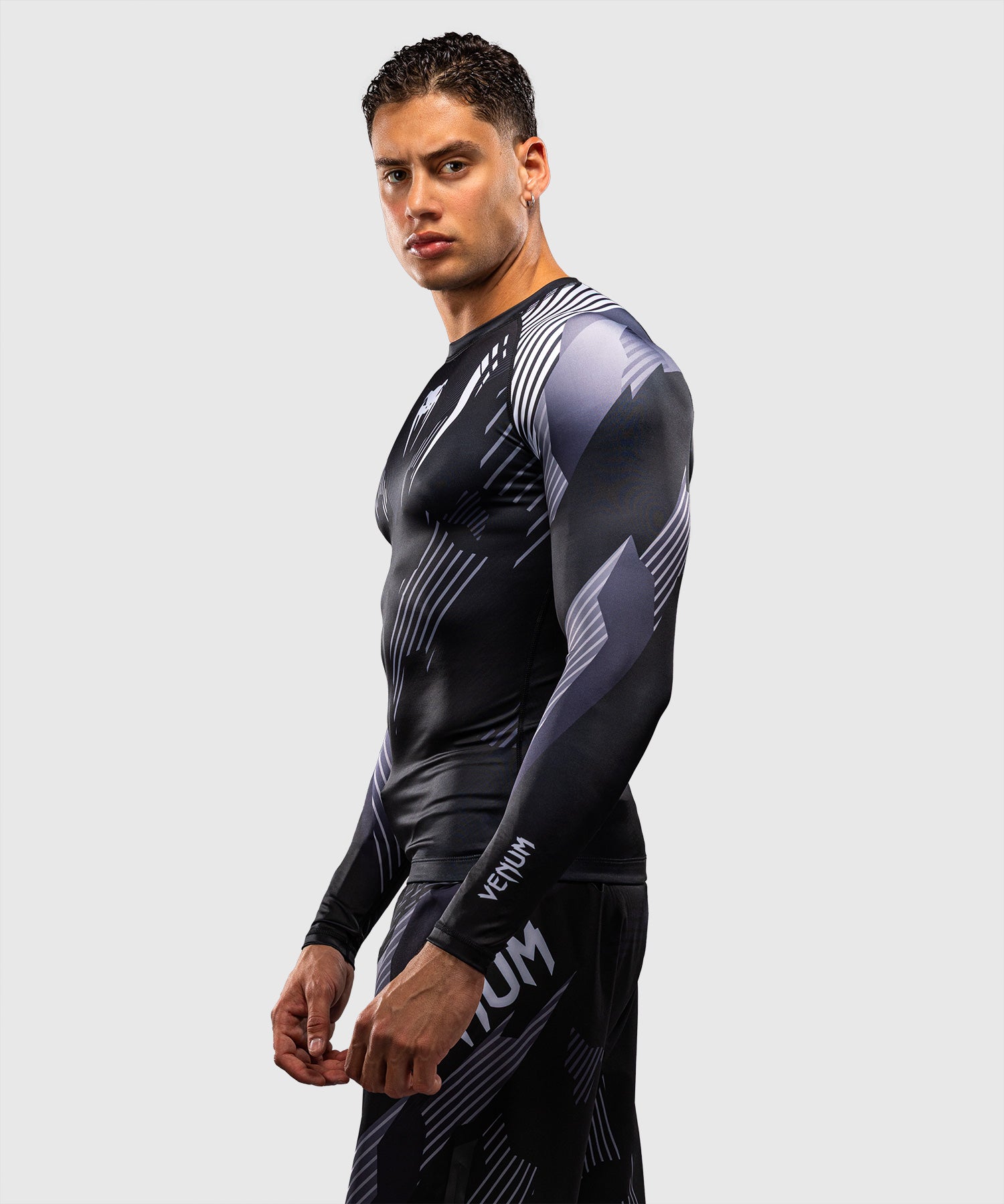Rashguard Venum No-Gi 6.0 Mâneci Lungi – Negru/Alb