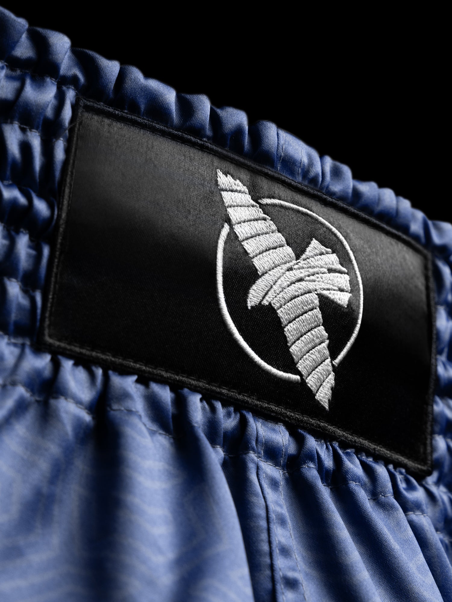 Pantaloni scurți Muay Thai Hayabusa Core – Albastru Închis