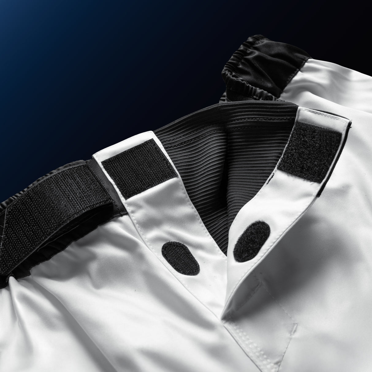 Hayabusa MMA Shorts Apex Mid - Off-White