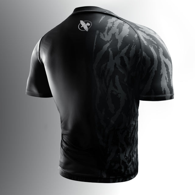 Hayabusa Rashguard Apex Kurzarm – Carbon Schwarz