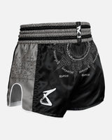 8 WEAPONS Muay Thai Shorts 8 Ways Yant 2.0 - Zwart