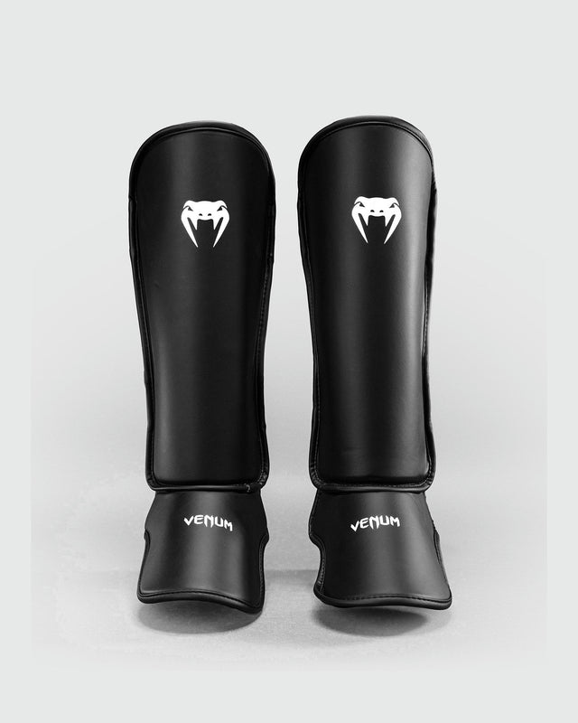 Caneleiras Venum Contender 1.5 – Preto/Branco