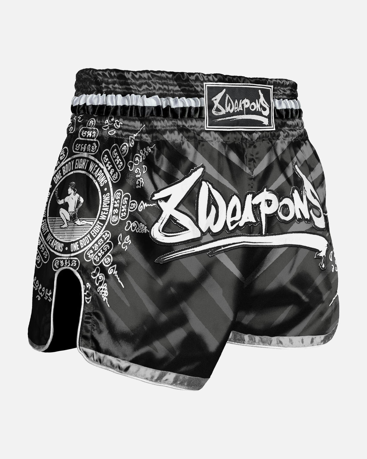 8 WEAPONS Muay Thai Shorts 8 Ways Yant - Zwart/Zilver