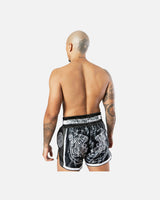 8 WEAPONS Muay Thai Shorts Carbon Sak Yant Tigers - Zwart