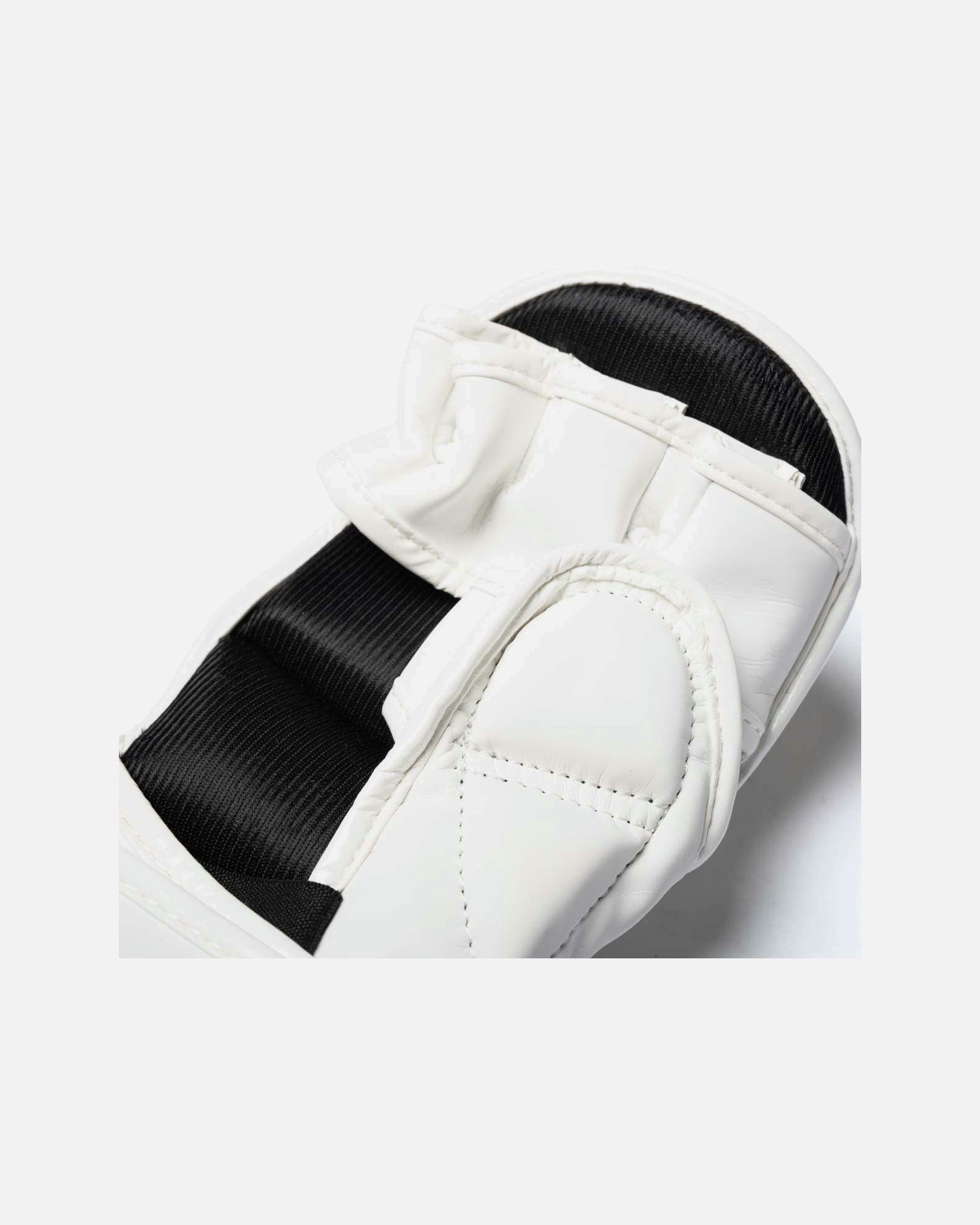 Rękawice MMA Phantom Athletics APEX – Białe