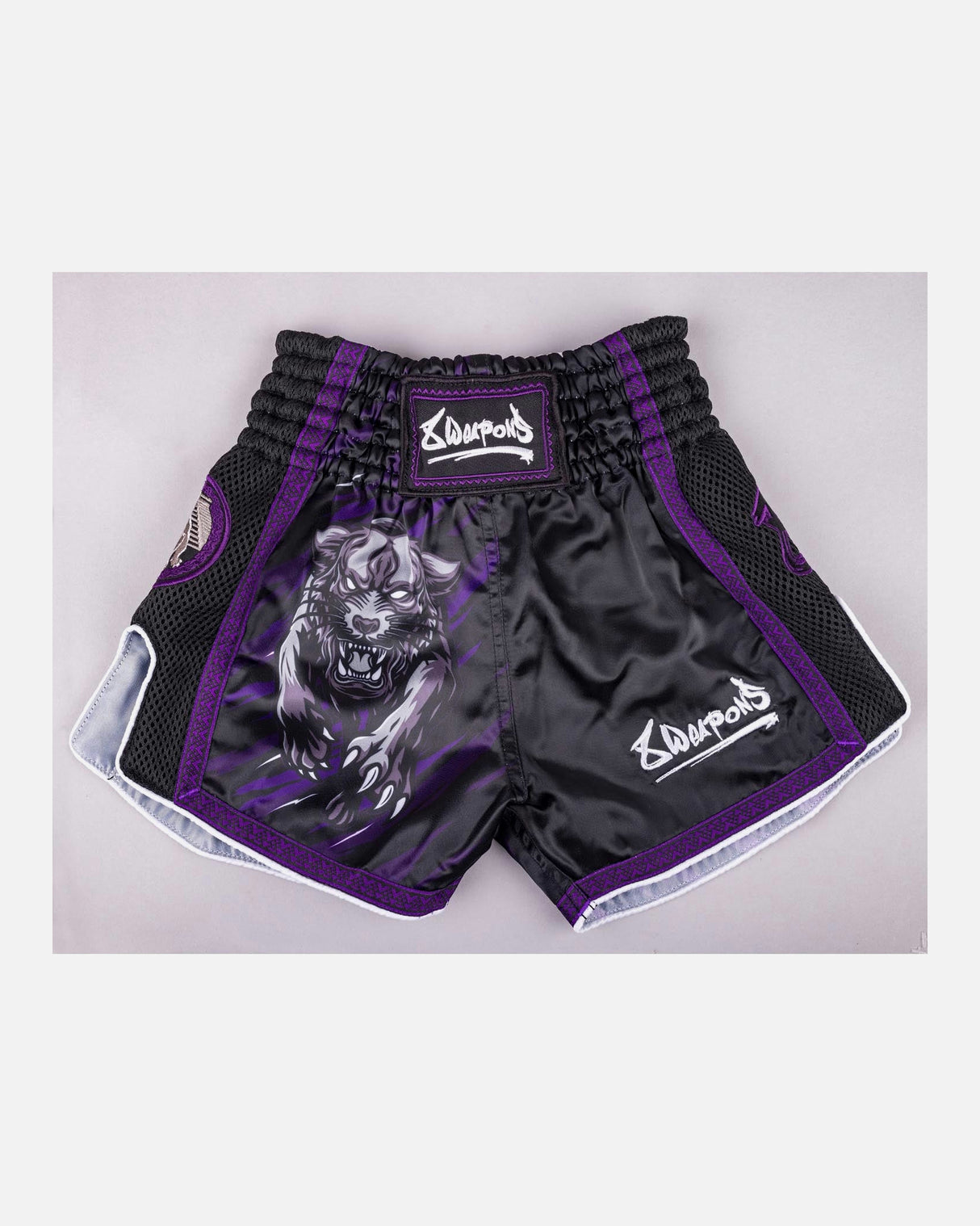 8 WEAPONS Muay Thai shorts Beastial Panther - Zwart/Paars