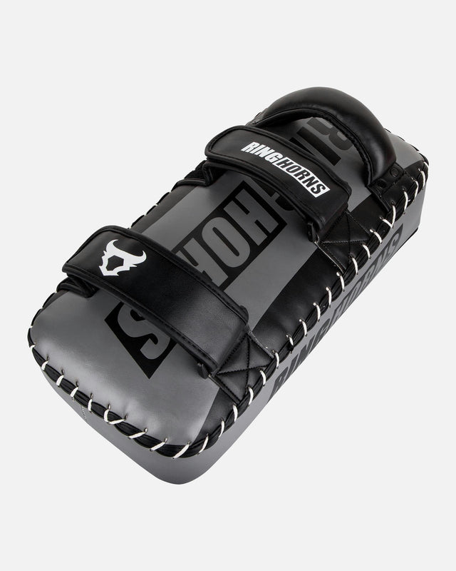 Ringhorns Charger by Venum Boks Pads - Zwart