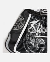 8 WEAPONS Muay Thai Shorts Carbon Sak Yant Tigers - Zwart