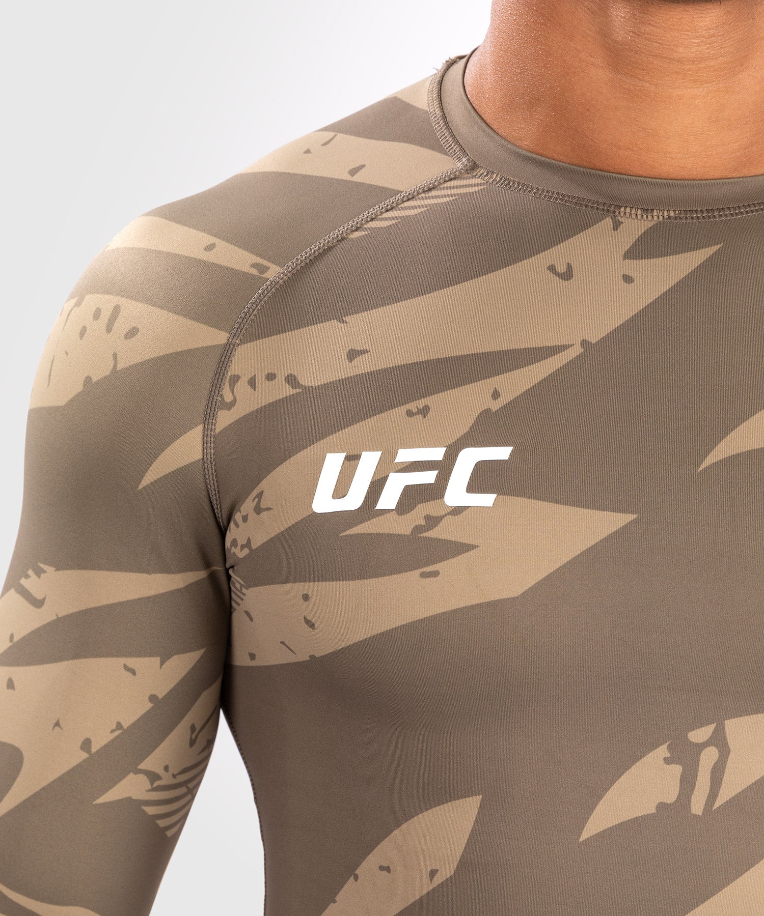 UFC Adrenaline Venum Rashguard Fight Week Performance - Desert Camo - Rashguard