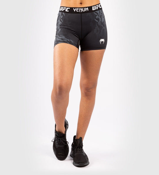 UFC Venum Performance Shorts Dames - Zwart