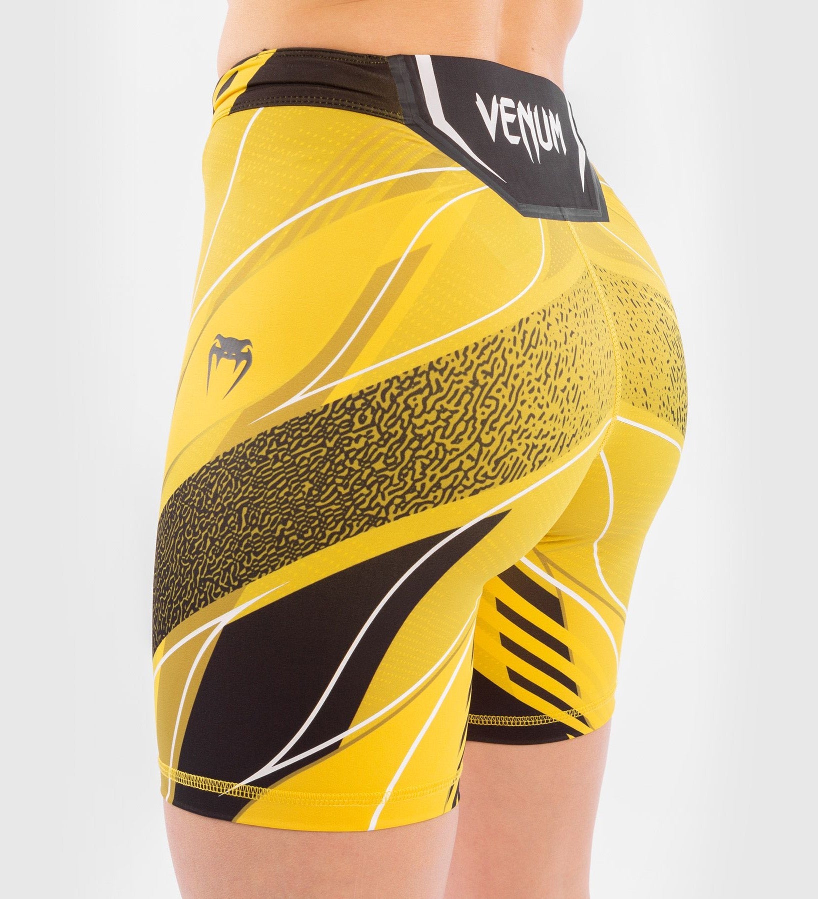 UFC Venum Shorts Dames - Geel - Shorts