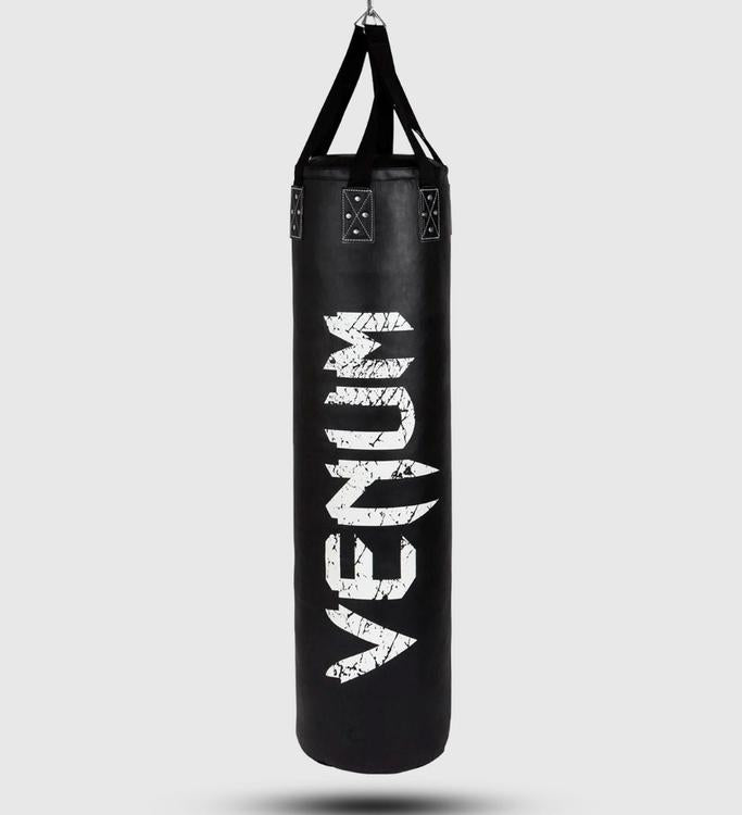 Venum Bokszak Challenger + Plafondbeugel - Zwart/Wit - Bokszakken