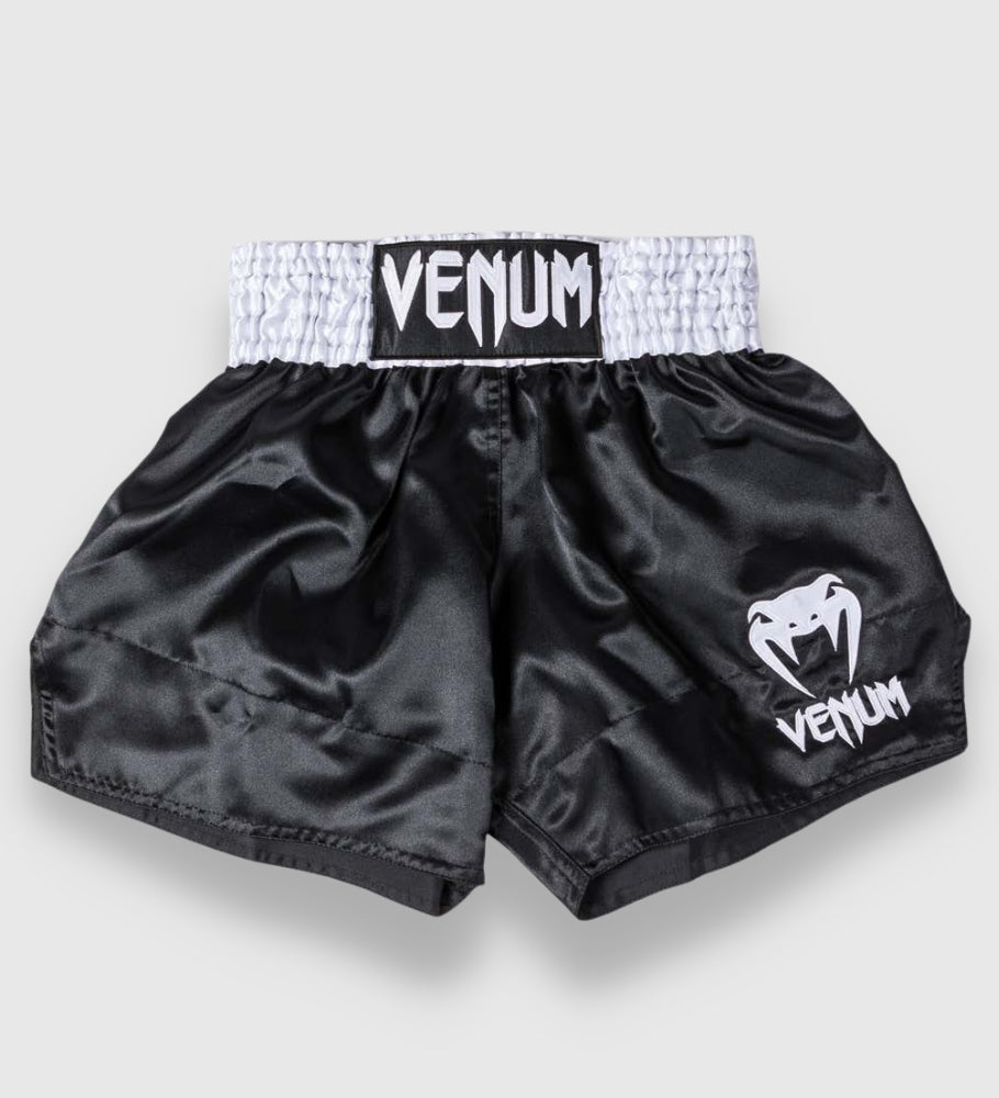 Venum Kickboks Broekje Classic 2.0 - Zwart/Wit - Shorts