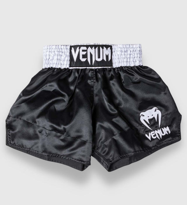 Venum Kickboks Broekje Classic 2.0 - Zwart/Wit - Shorts