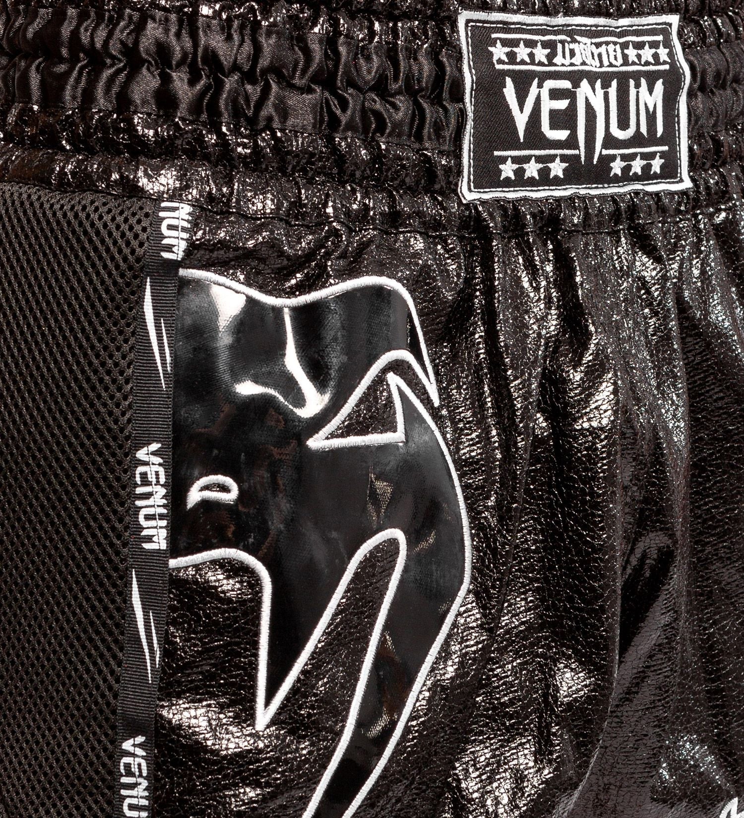 Venum Kickboks Broekje Giant Infinite - Zwart - Shorts