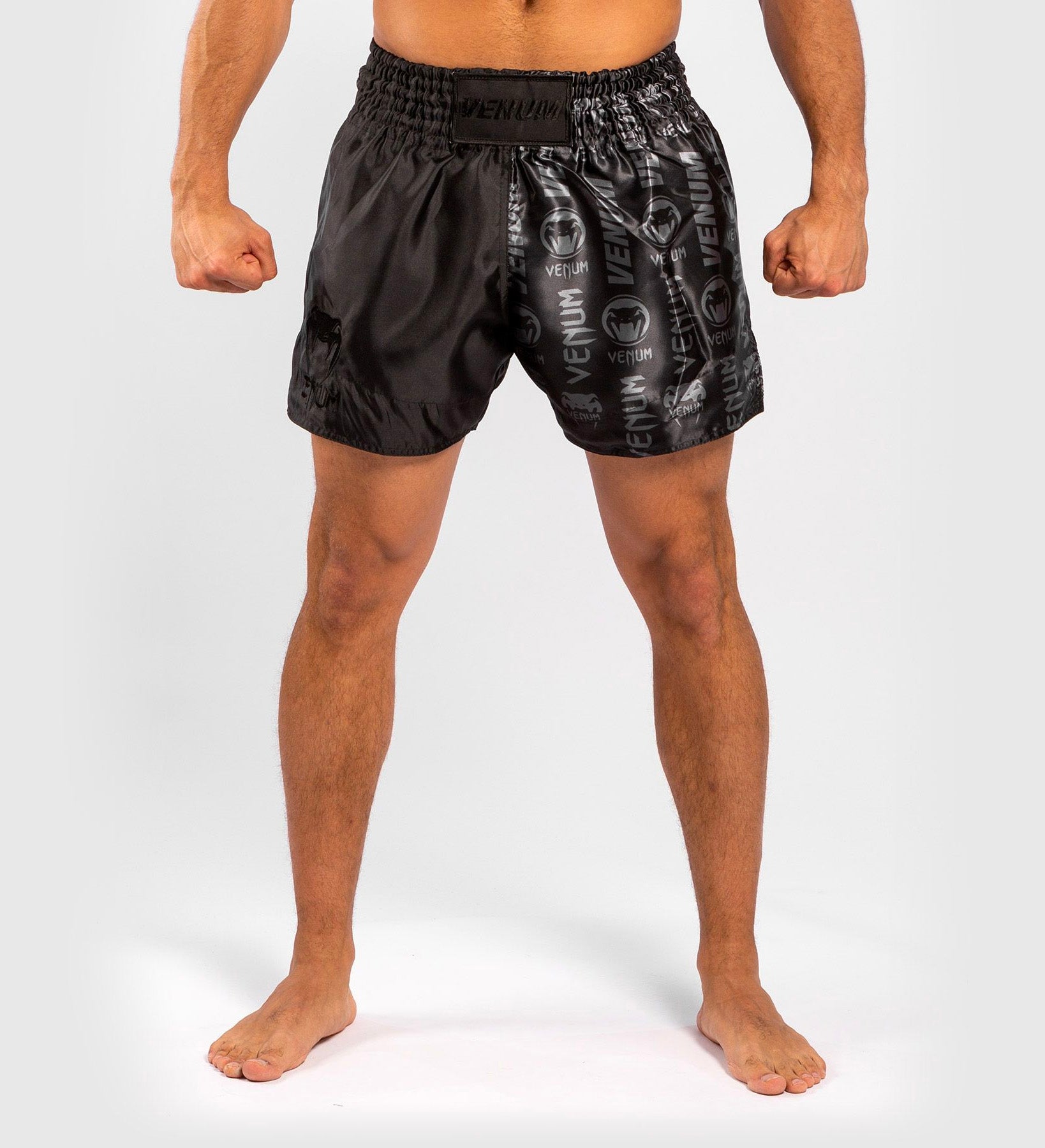 Venum Kickboks Broekje Logos - Zwart - Shorts