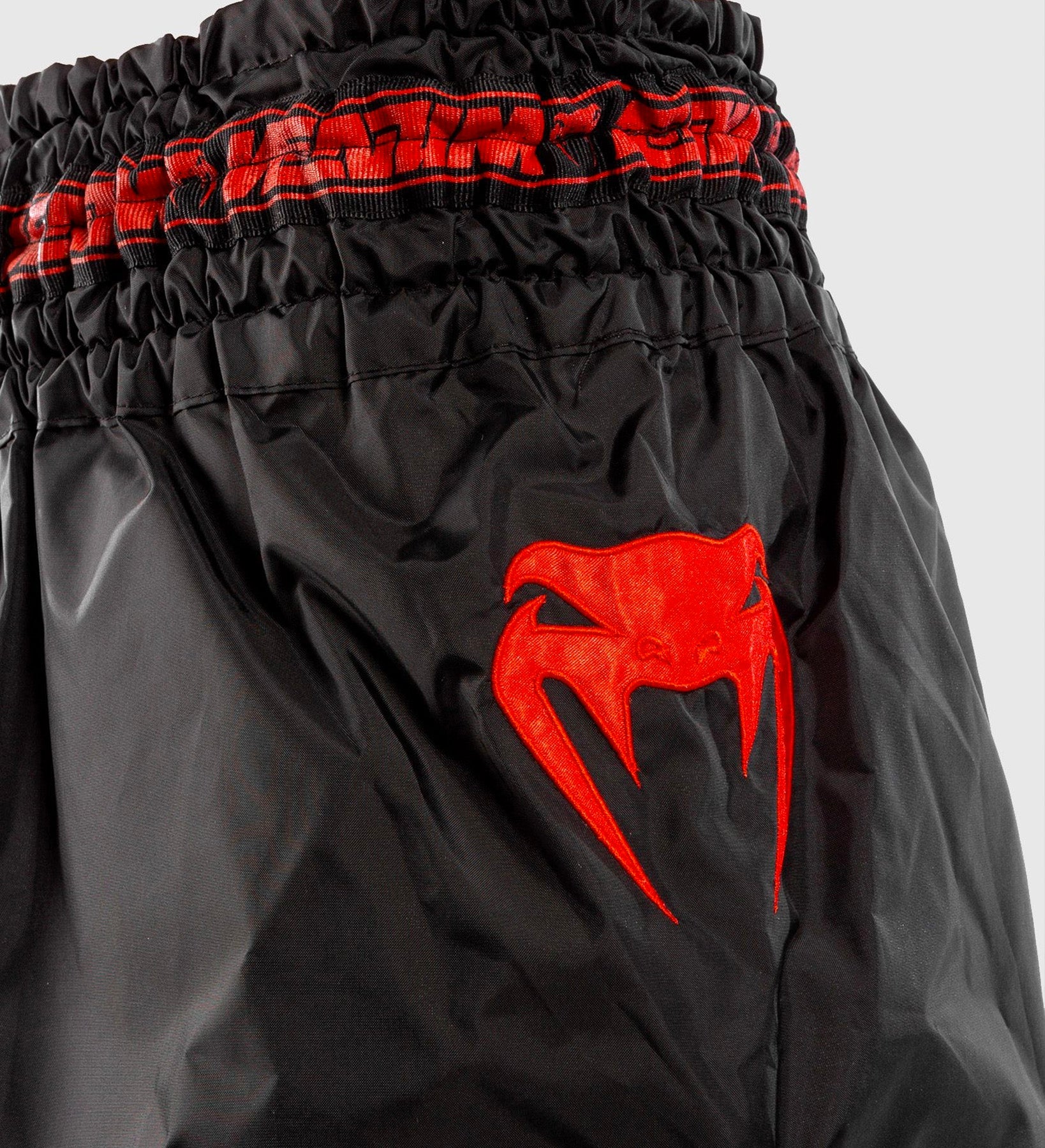 Venum Kickboks Broekje Parachute - Zwart/Rood - Shorts