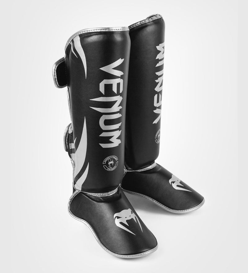 Venum Kickboks Scheenbeschermers Challenger - Zwart/Zilver - Scheenbeschermers