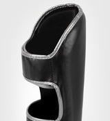 Venum Kickboks Scheenbeschermers Challenger - Zwart/Zilver - Scheenbeschermers