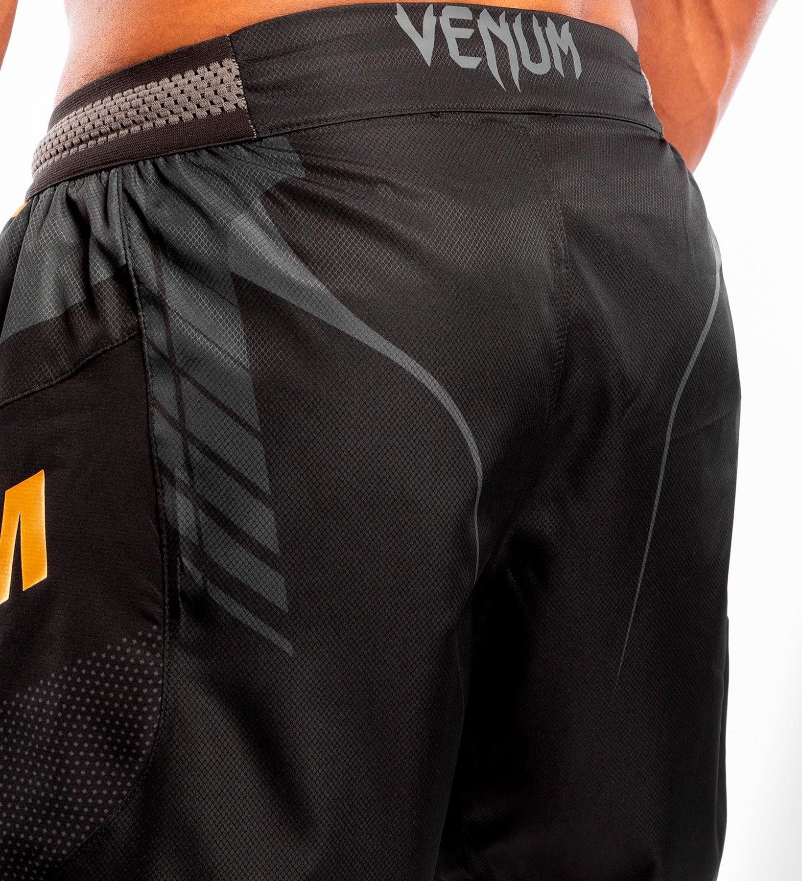 Venum MMA Broekje Athletics - Zwart/Goud - Shorts