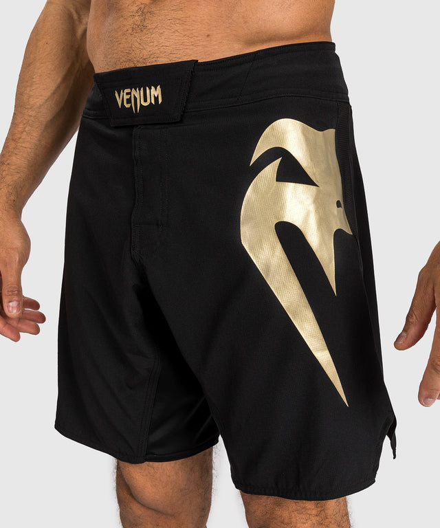 Venum Light 5.0 MMA-shorts – Svart/guld