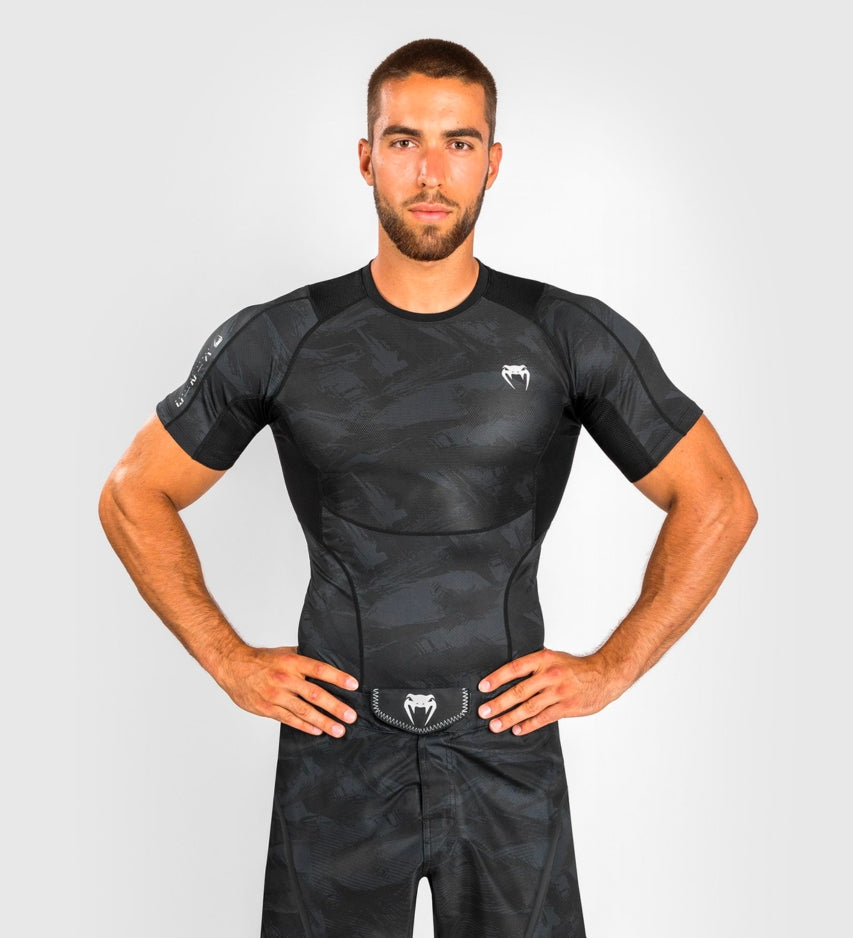 Venum Rashguard Electron 3.0 Korte Mouwen - Zwart - Rashguard