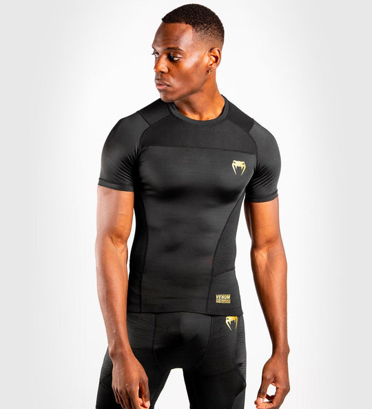 Venum Rashguard G-Fit Korte Mouwen - Zwart/Goud
