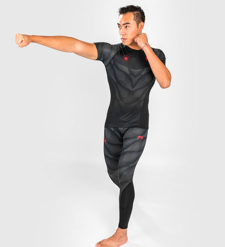 Venum Rashguard Phantom Korte Mouwen - Zwart/Grijs/Rood - Rashguard