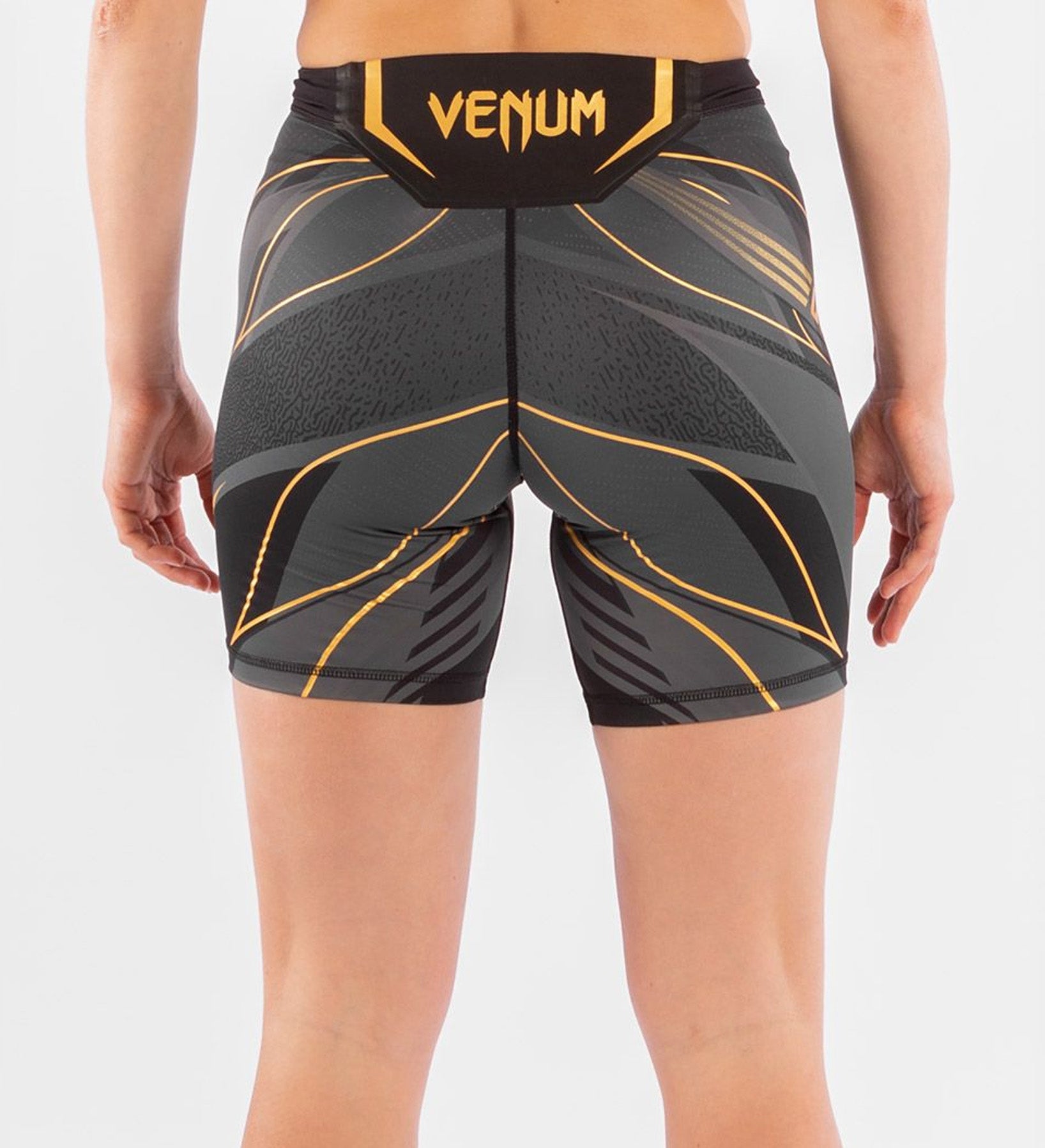 UFC Venum Champion Shorts Dames - Zwart/Goud